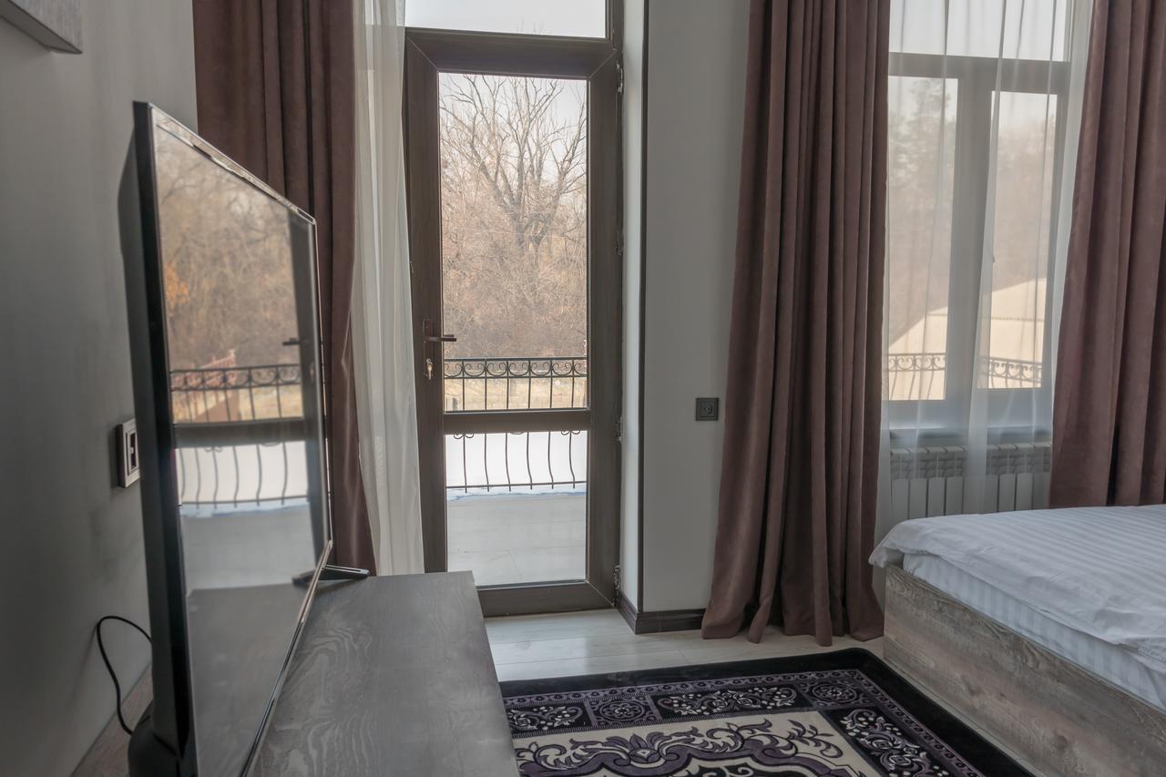 Home Guest Residence Biszkek Zewnętrze zdjęcie